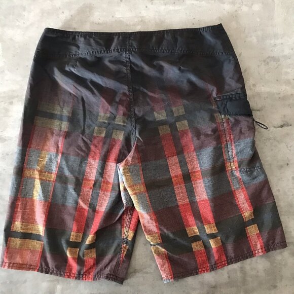 Oakley Board Shorts 32 Mens Black Orange Red Plaid Check Surf Swim Trunks Y2K - Picture 2 of 9